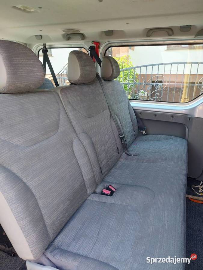 Renault trafic II 20 dCi 9 osobowy oryginalny wielkopolskie Koło sprzedam