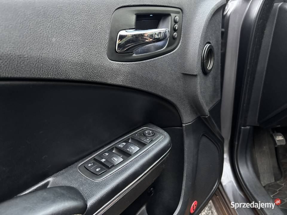 Dodge Charger 36 benzyna AWD 4x4 nieuszkodzony Dąbrowa Górnicza