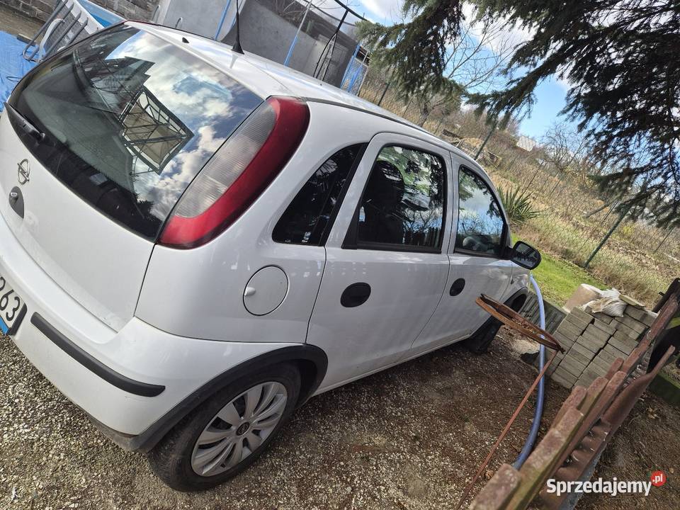 Opel Corsa 13 diesel 2005r Rok produkcji 2005 Szczytna