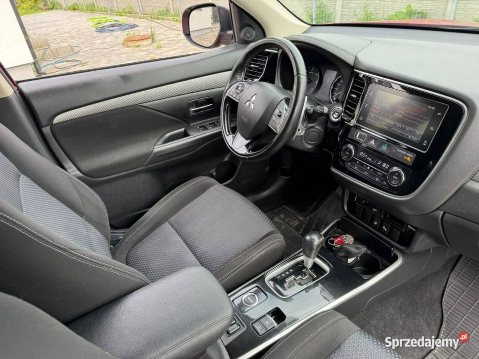 Mitsubishi Outlander OUTLANDER 4x4 Nowy Model nawigacja mazowieckie Szerominek