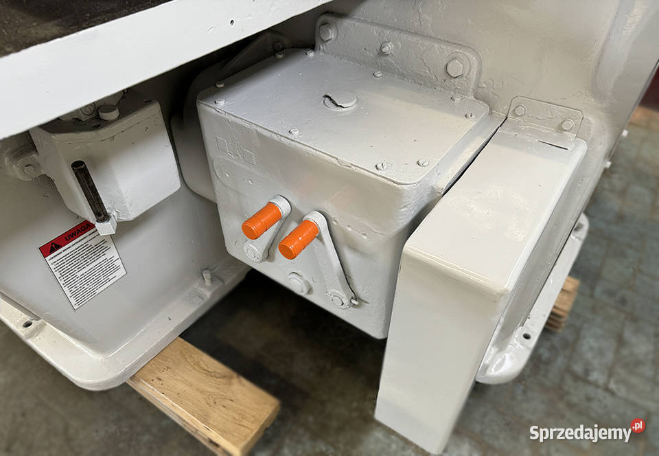 Wielopiła gąsienicowa TOS SVITAVY KRN 230150 pomorskie Sierakowska Huta