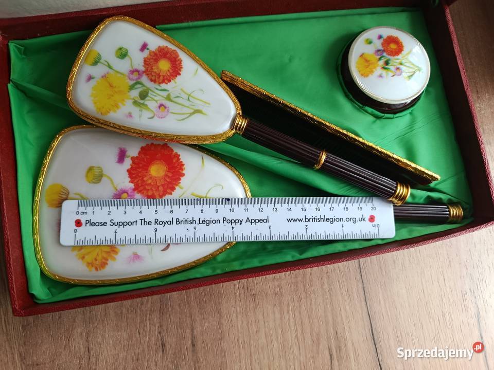 Sprzedam zestaw toaletowy Nefrettete z prl Choszczno