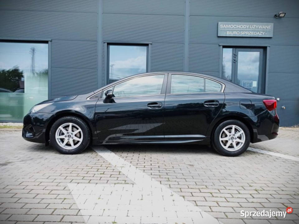 Toyota Avensis 2017r Salon Polska NISKI PRZEBIEG manualna małopolskie