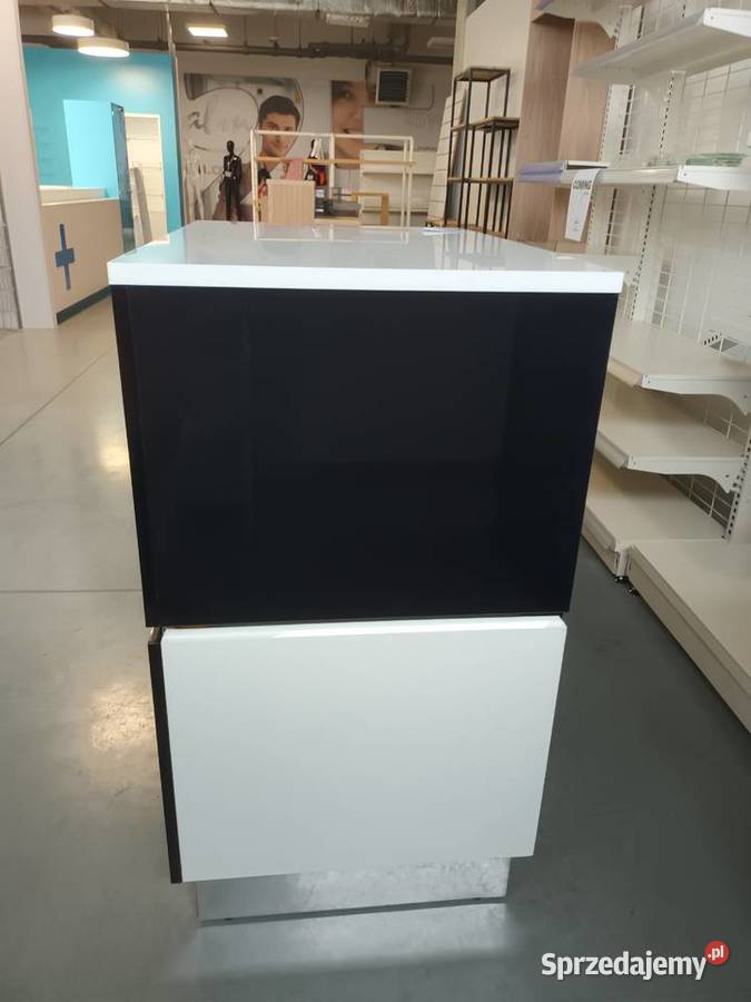 LADA CZARNO BIAŁA POEKSPOZYCYJNA POŁYSK Kraków