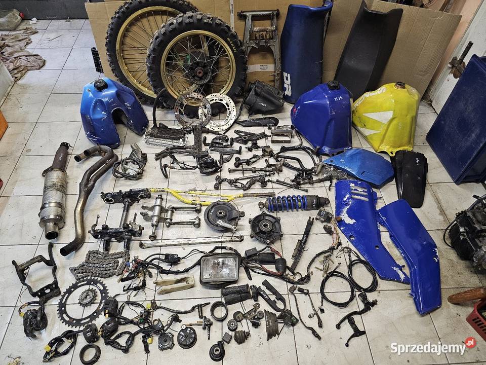 Suzuki DR 600 650 części koło lagi owiewka bak dolnośląskie Jelenia Góra