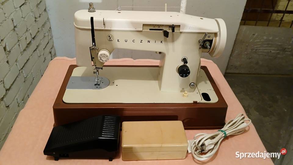Sprzedam maszynę do szycia Łucznik 466 łódzkie Zgierz