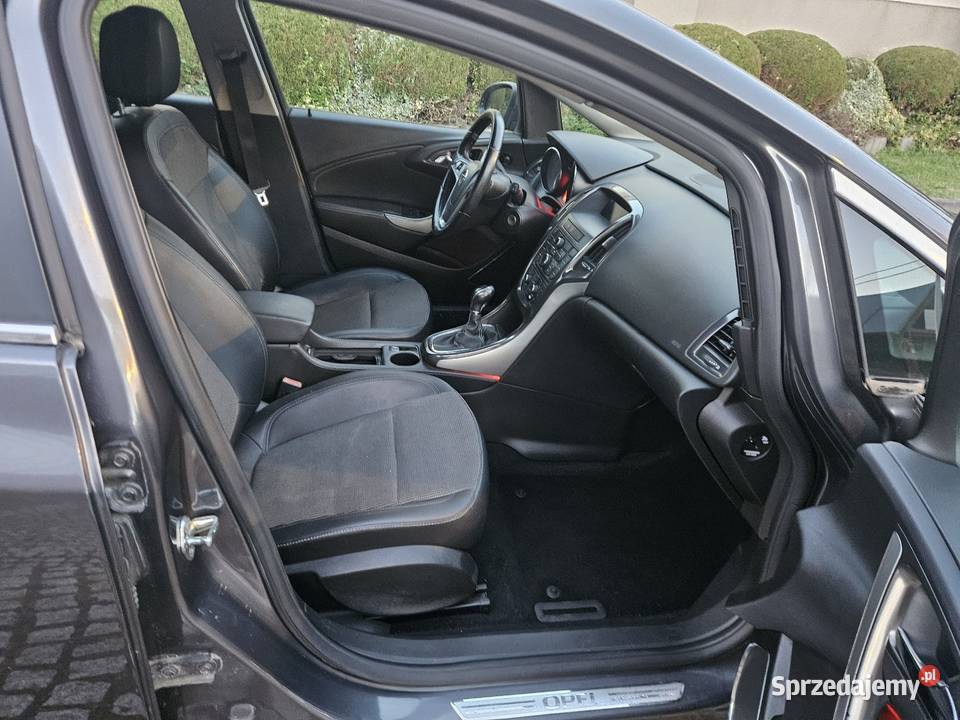 Opel Astra J 2010r 16Benz Cosmo Półskóra Alu 17 benzyna małopolskie Ryglice