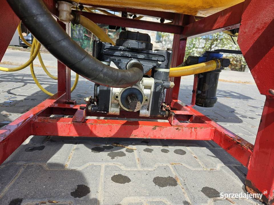 Opryskiwacz kwas 600l 15m belka małopolskie Stogniowice