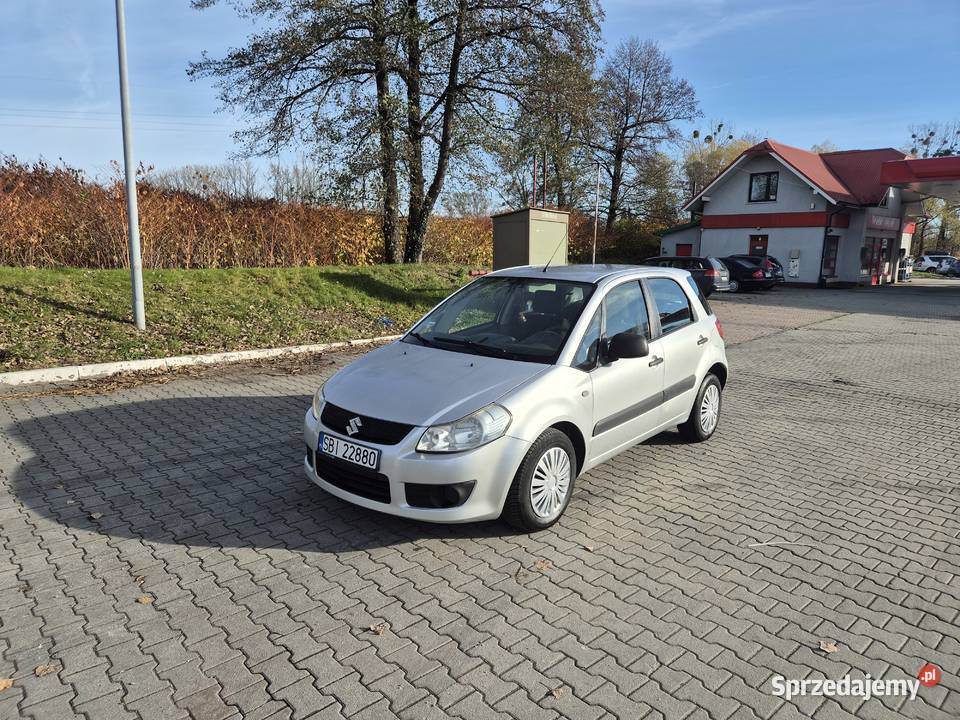 Suzuki SX4 165 15 benzyna 99 Nie zgnity Sprawny Bujaków sprzedam