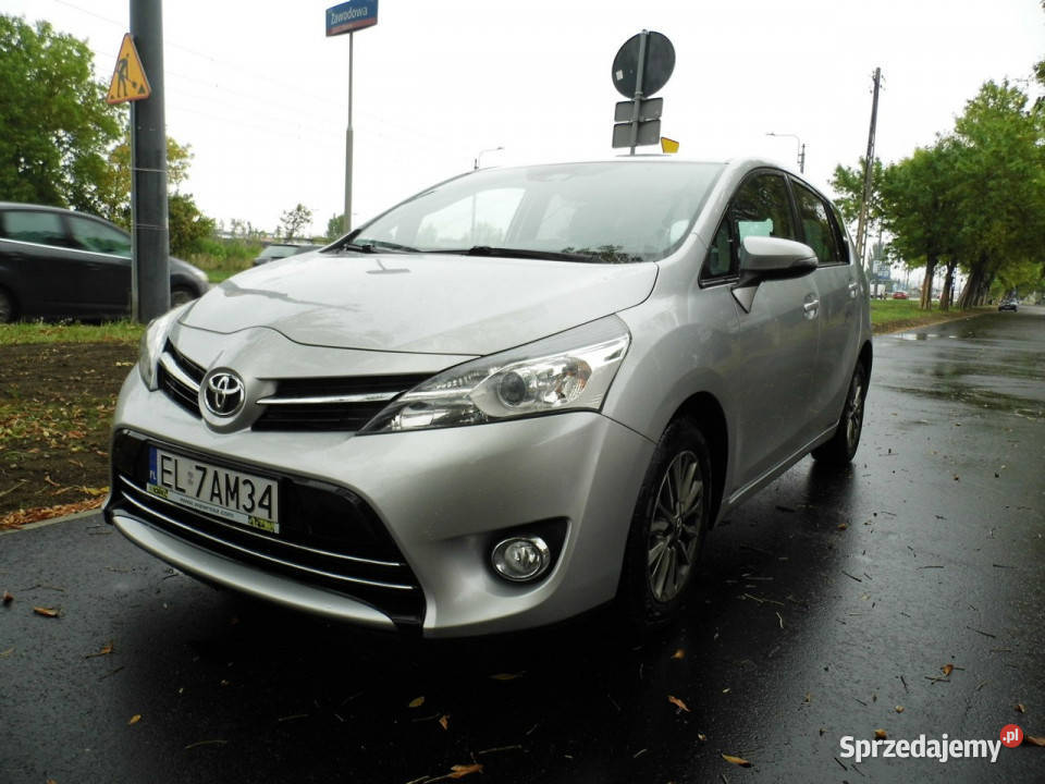 Toyota Verso nieuszkodzony Verso łódzkie Łódź