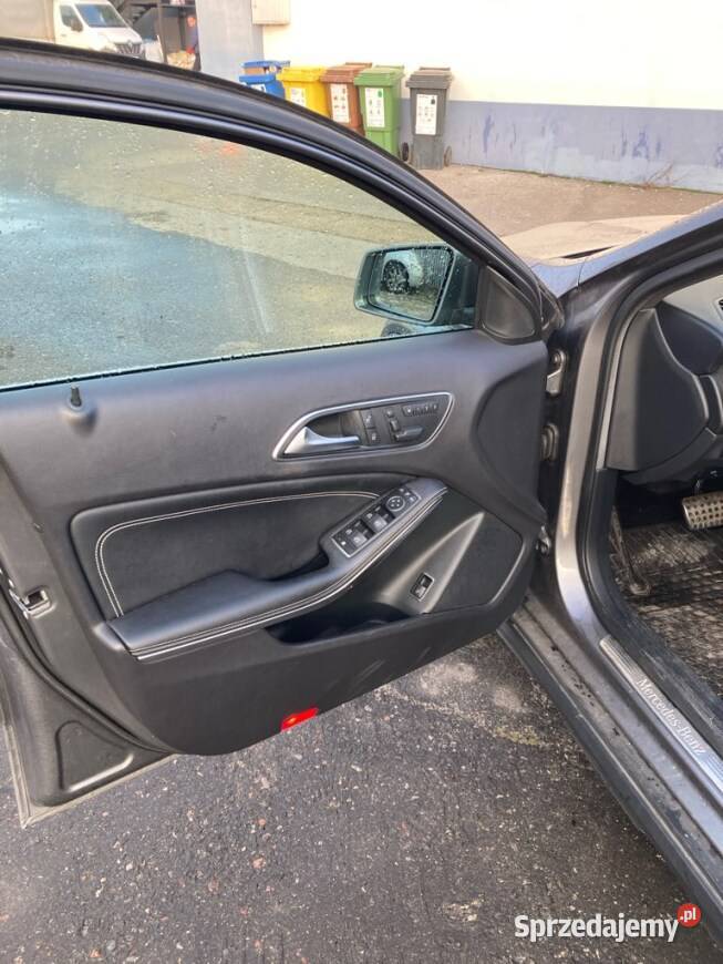 MERCEDES GLA 250 r 2014 210 77000 automatyczna Samochody osobowe Gdańsk