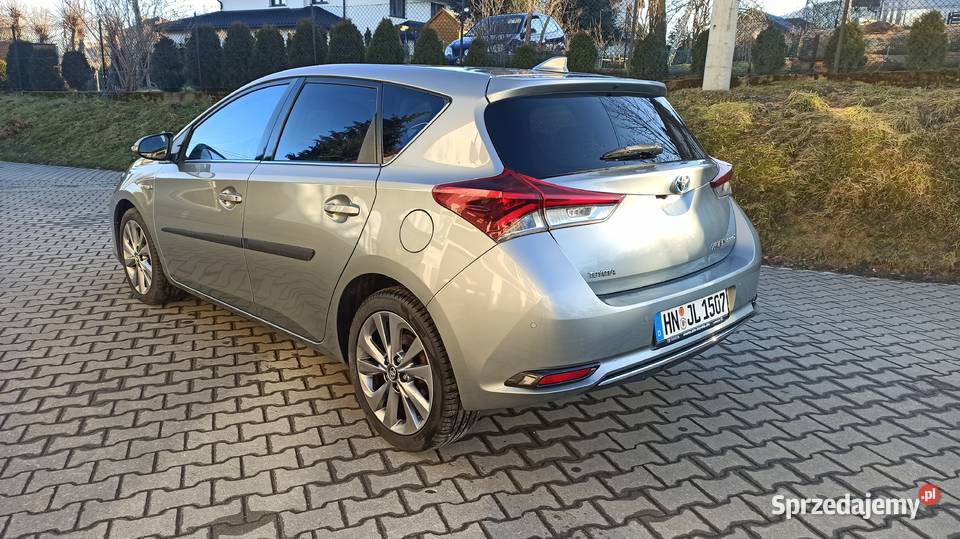 Toyota Auris Hybrid Executive gniazdo SD Tymbark