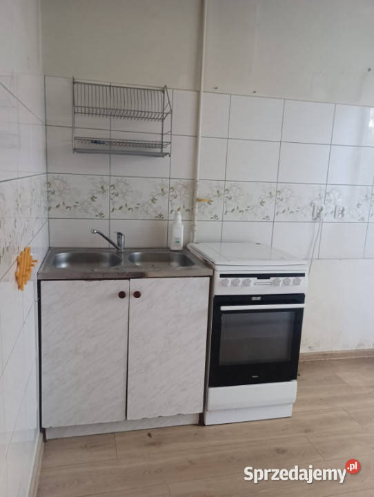Jasna kawalerka 32 m Bednarska parter Placu Liczba pokoi 1 Łódź
