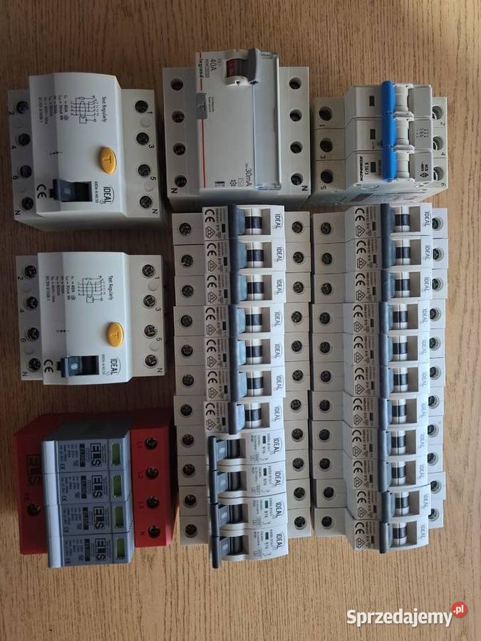 Zestaw bezpieczników i osprzętu elektrycznego Sulmierzyce