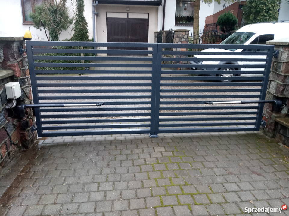 Firma BTS Bramy Montaż serwis bram garazowych Gdańsk usługi budowlane