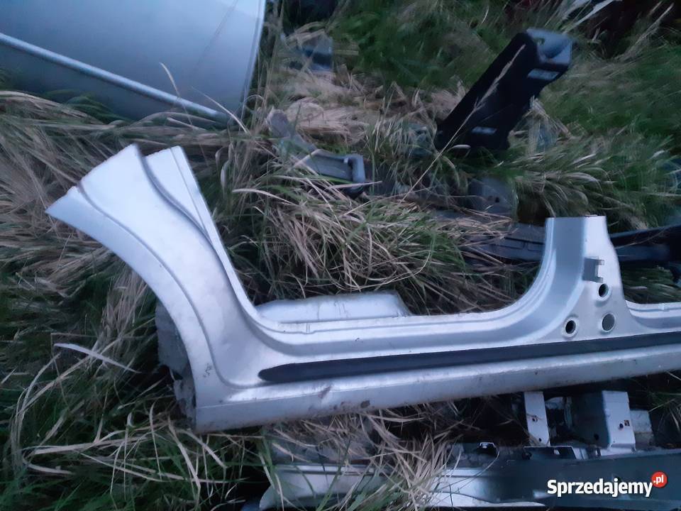 Opel Zafira B prawy próg element cięty Ksawerów sprzedam