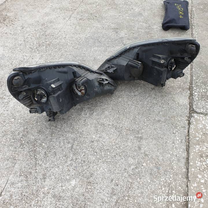 OPEL ZAFIRA B II LAMPA LEWA PRAWA PRZOD 05R osobowe Łochowice