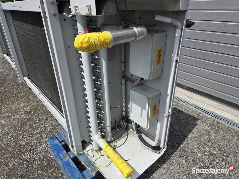 Drycooler Basetec 150 kW z pompami obiegowymi Magazynowanie Niedźwiedź