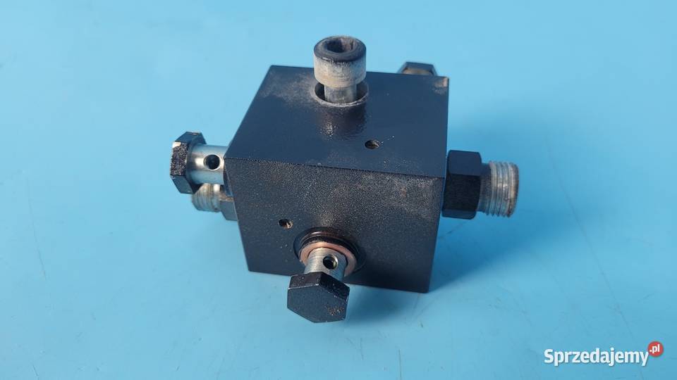 DEUTZFAHR 6130 TTV ZAWÓR 001995154 Hydraulika kujawsko-pomorskie Kolno