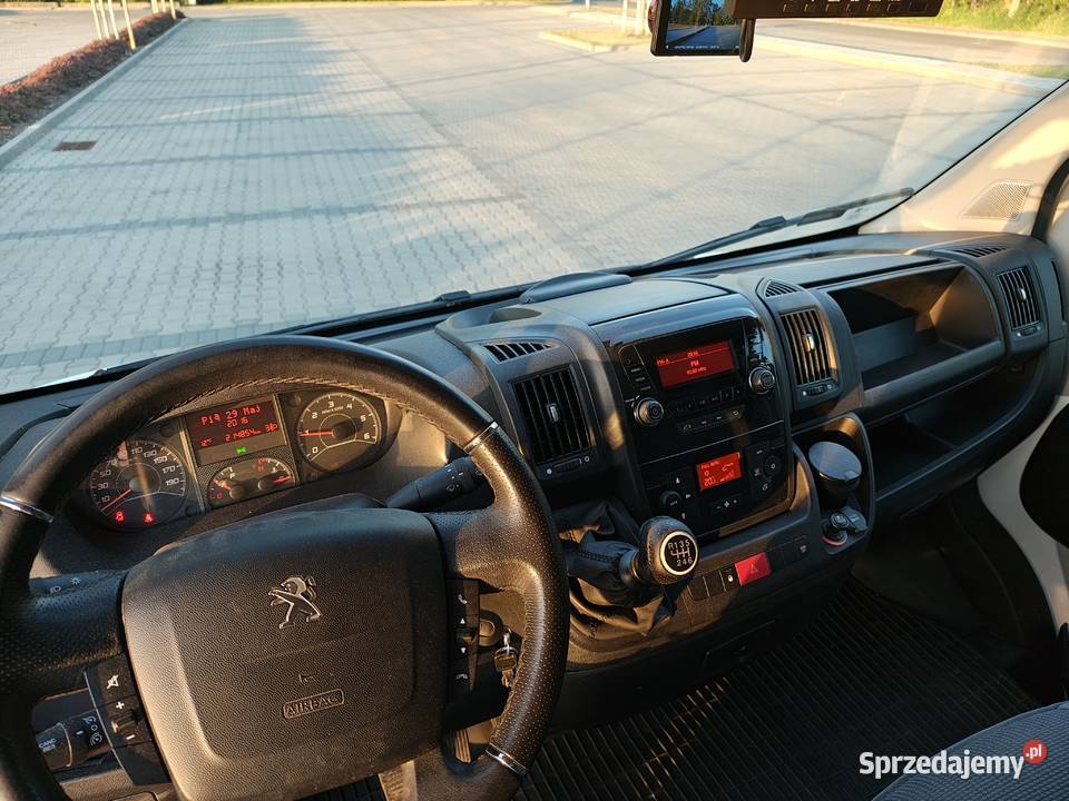 Peugeot Boxer 163 kontener Rok produkcji 2017 Koniecpol