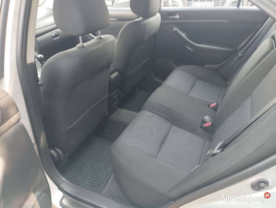 Toyota Avensis 20D4D 126 Navi DŁUGIE OPŁATY przyciemniane szyby Warszawa