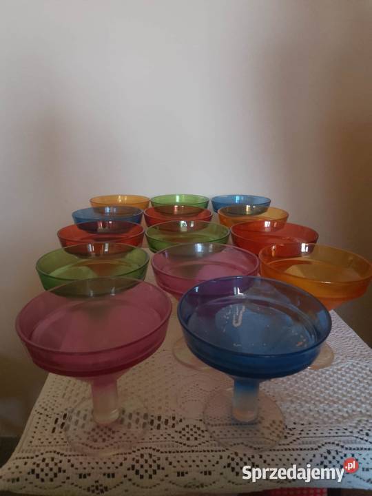 zestaw kolorowych misek pucharków 14 sztuk Legnica sprzedam