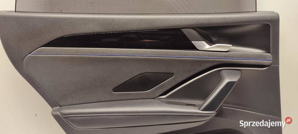 VW TAYRON BOCZEK PRAWY TYŁ ROLETKA osobowe