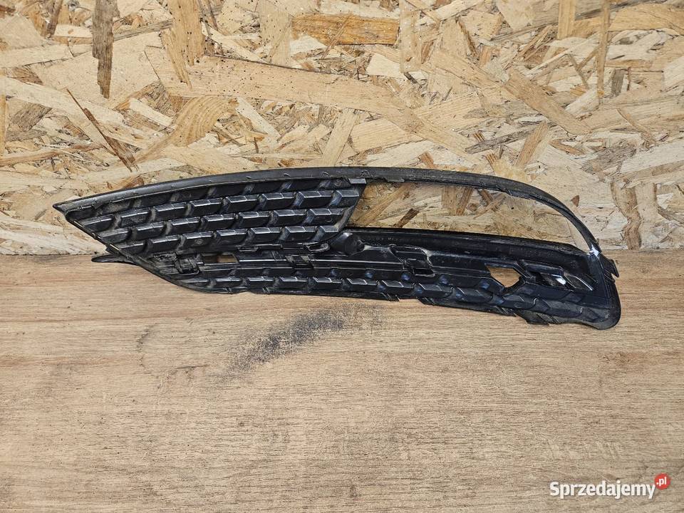 AUDI A5 8T0 KRATKA LEWA ZDERZAKA PRZÓD sprzedam