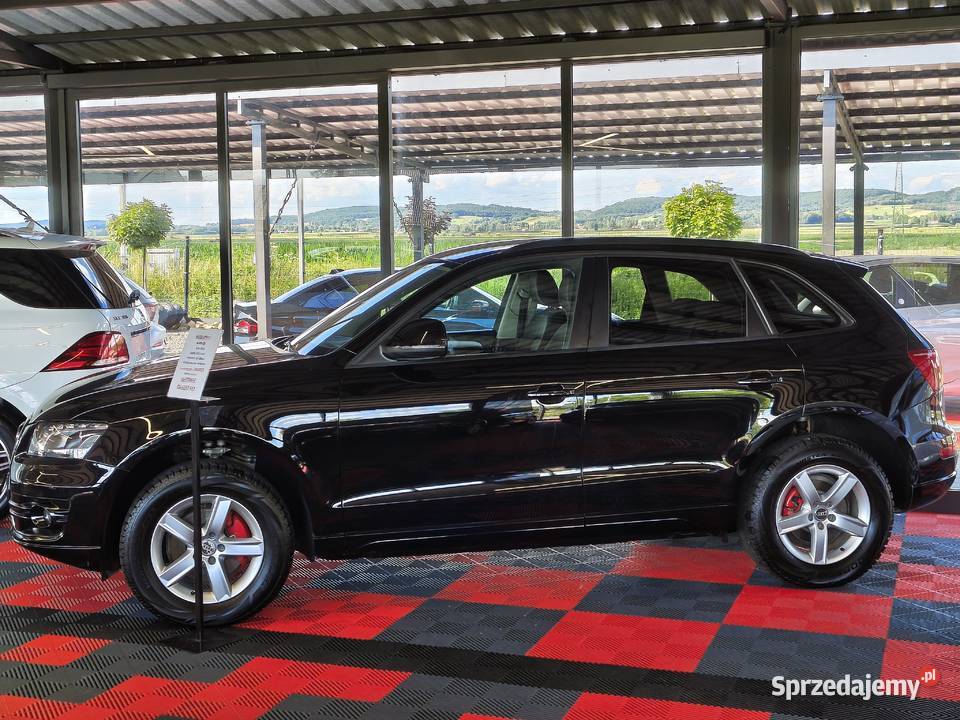 AUDI Q5 QUATRO 4x4 AUTOMAT 20 Benzyna Zadbana aluminiowe felgi sprzedam