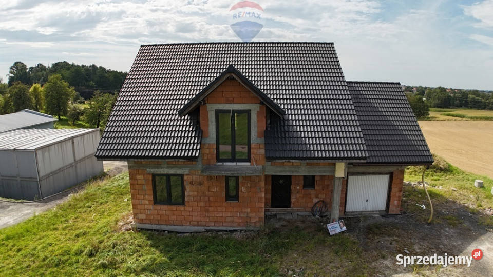 Przestronny dom do wykończenia Liczba pokoi 5 Dębowiec