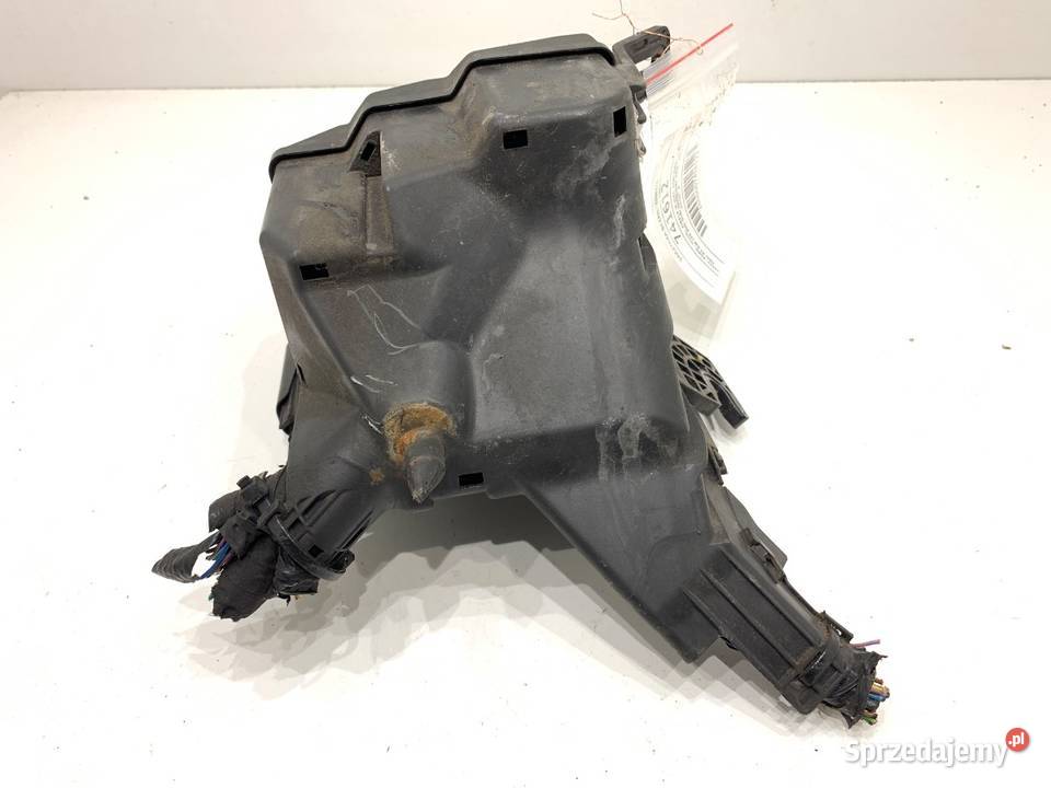 SKRZYNKA BEZPIECZNIKÓW FORD FIESTA MK7 Hatchback