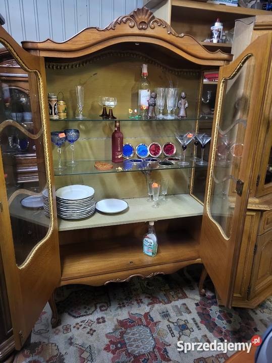 Meble dębowe w stylu chippendale komoda