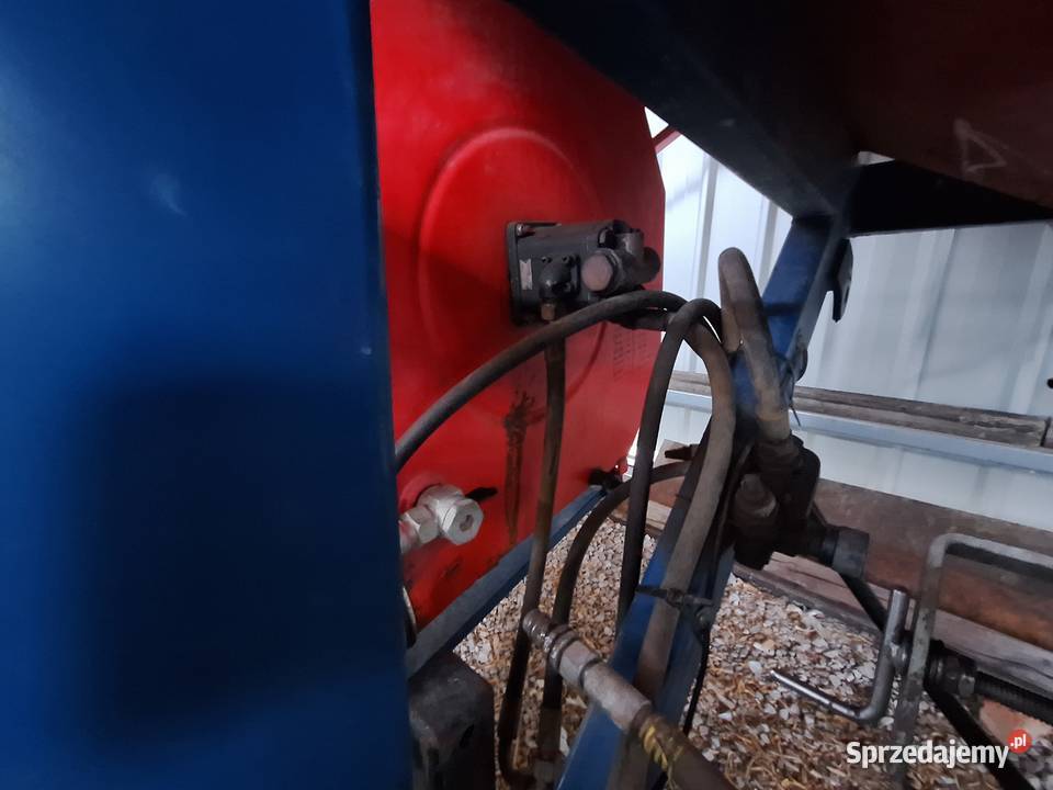 Zbiornik siewnika KUHN RAUCH tylny może być Siewniki i sadzarki Nowy Targ