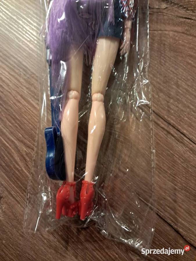 nowa lalka z gitarą wysokość 31 Sandomierz