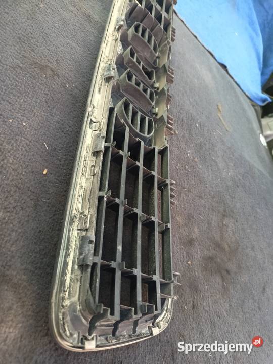 Grill 8D0 853 651 R Audi A4 B5 FL a27 Myszków sprzedam