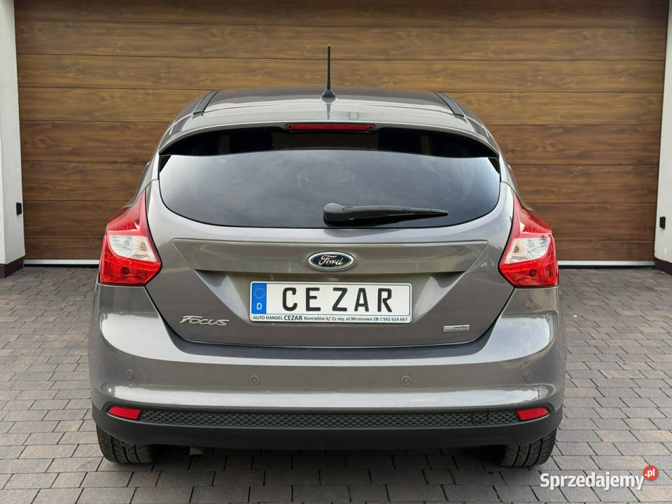 Ford Focus 12r 10 benzyna bezwypadkowy bogata Konradów