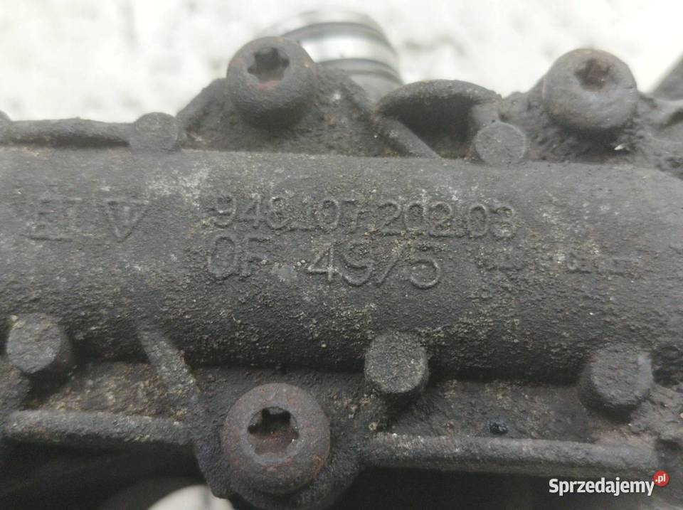 OBUDOWA FILTRA OLEJU 94810720203 81636198 45 V8 Rok produkcji 2006