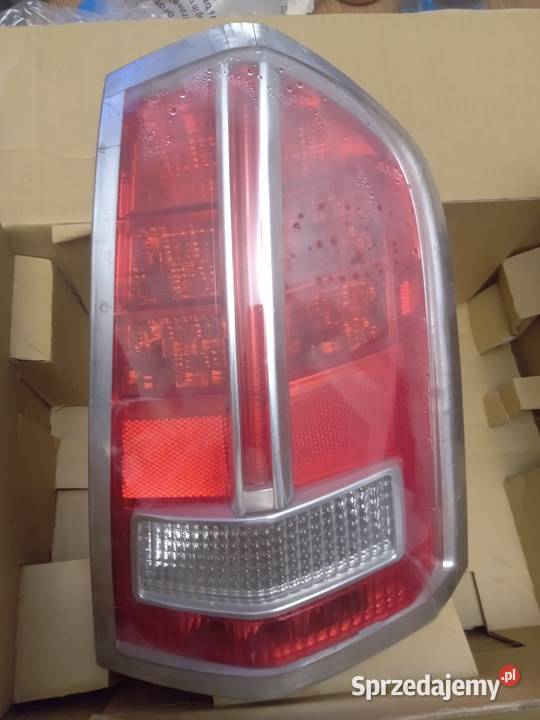Lampy tył LED Chrysler 300C 20112014 Nidzica