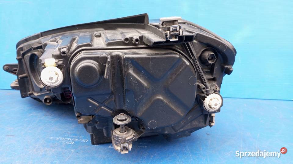 LAMPA PRAWY PRZÓD EU FULL LED 5G1941774 osobowe Nowy Tomyśl