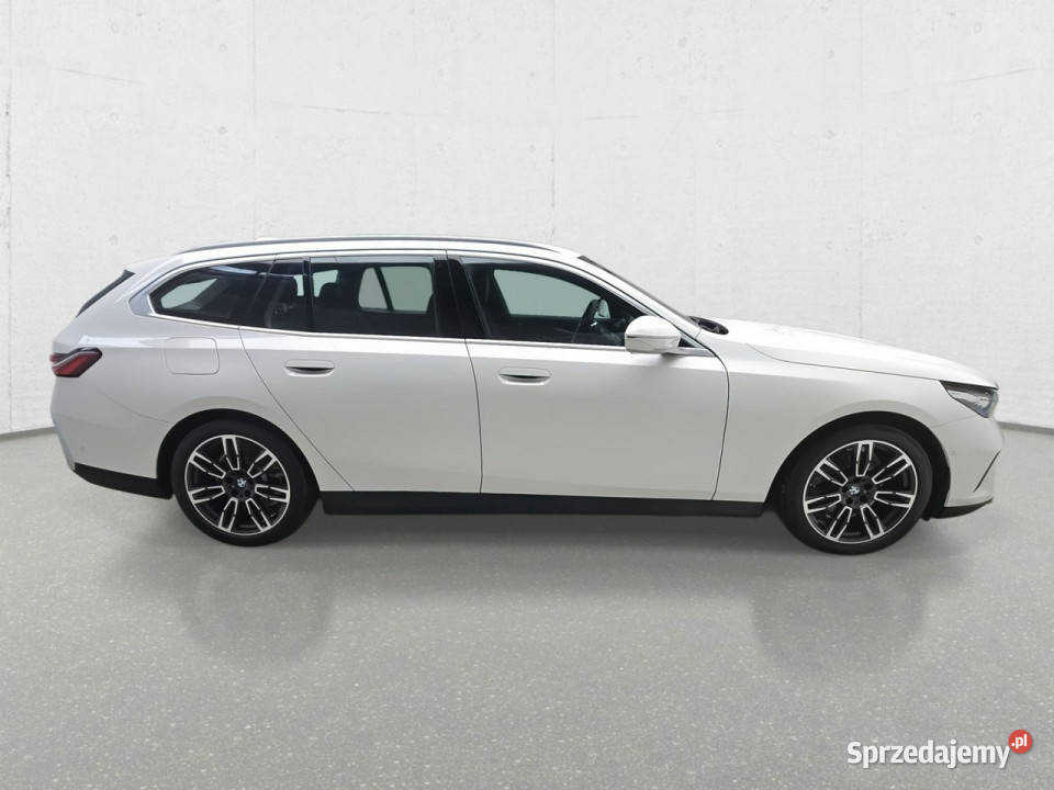 BMW 520 G60 2023 hybryda