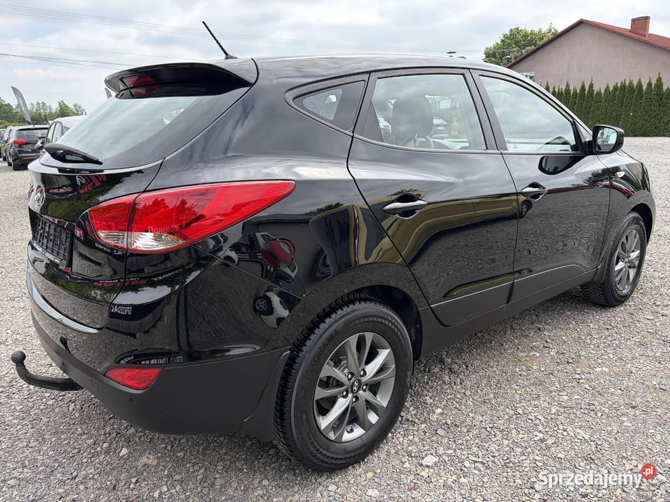 Hyundai ix35 ładny bez rdzy Niemcy benzyna hak 1600cm3 Trześń