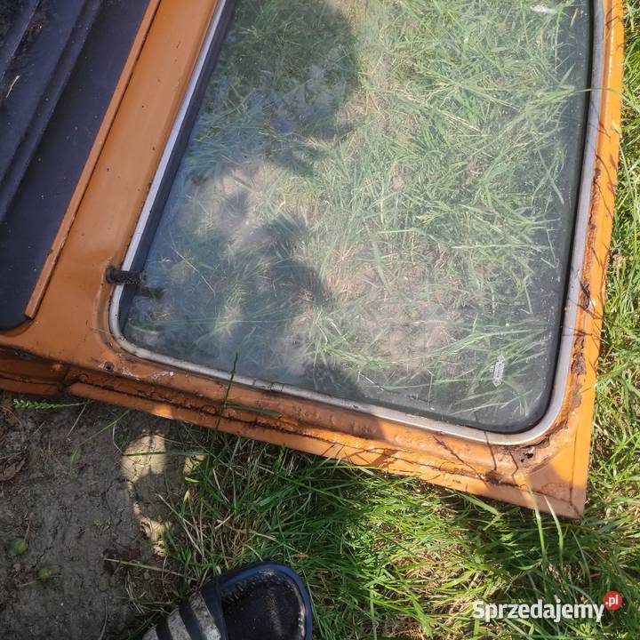 Drzwi prawe przednie zastawa zastava 1100p prl Dzierżoniów