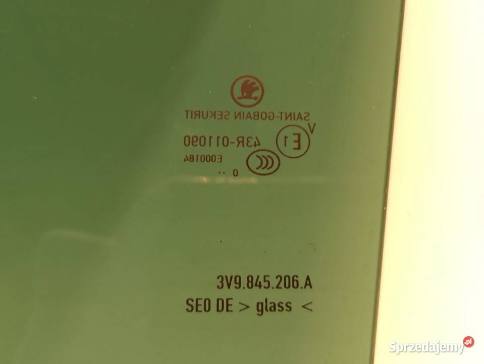 SKODA SUPERB SZYBA DRZWI PRAWY TYŁ 3V9845206A sprzedam