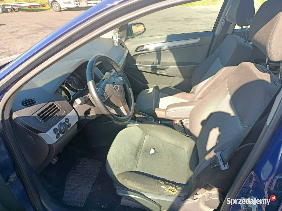 Opel Astra Opel Astra 17CDTI 101 05r H 20042014 małopolskie Tarnów sprzedam