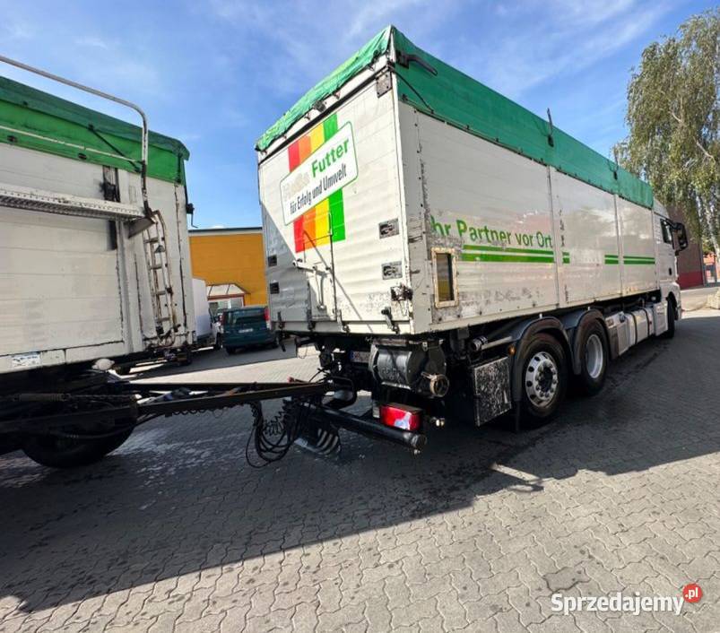 Wywrotka z dmuchawa z wydmuchem paszy sruty Warszawa