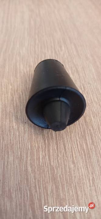 Odbojnik klapy bagażnika Mazda 3 sedan 2013r Jawor