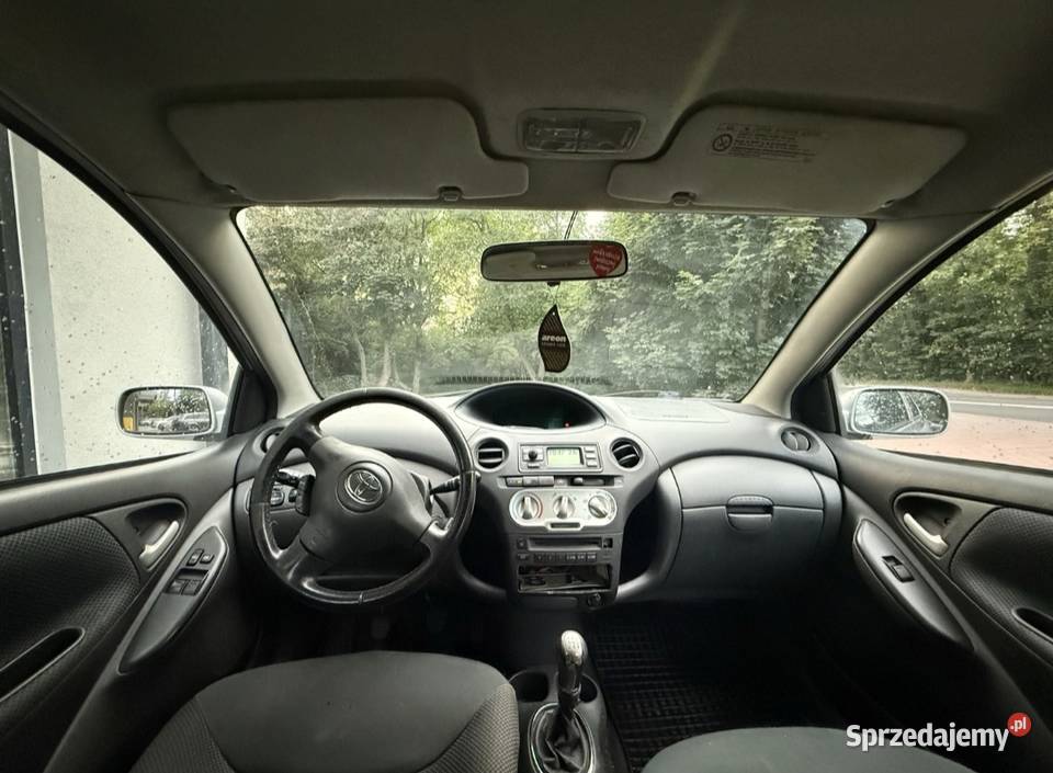 TOYOTA Yaris 14 lD 90 2004r