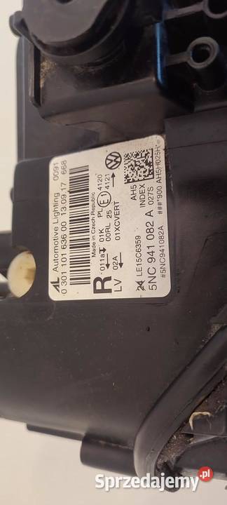 VW TIGUAN II LAMPA PRAWY PRZÓD ANGLIK RHD Lampy przeciwmgielne