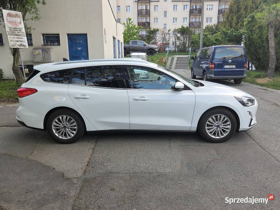 Piękny Ford Focus 2021 nadwozie kombi automat sprzedam