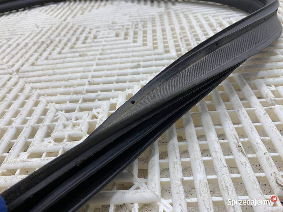 USZCZELKA KLAPY BAGAŻNIKA JEEP GRAND CHEROKEE WK osobowe sprzedam